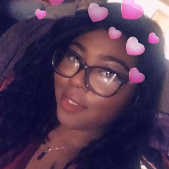 Meet your Posher, Gianna - Picture 1 of 1